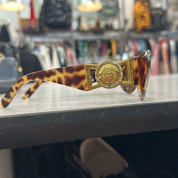 VersaceāMenāSunglasses - Picture 8 of 9